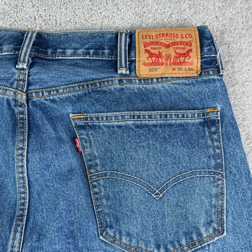 Levis Jeans Mens 38x34 Blue 505 Regular Fit Straight Leg Cotton Denim Pants